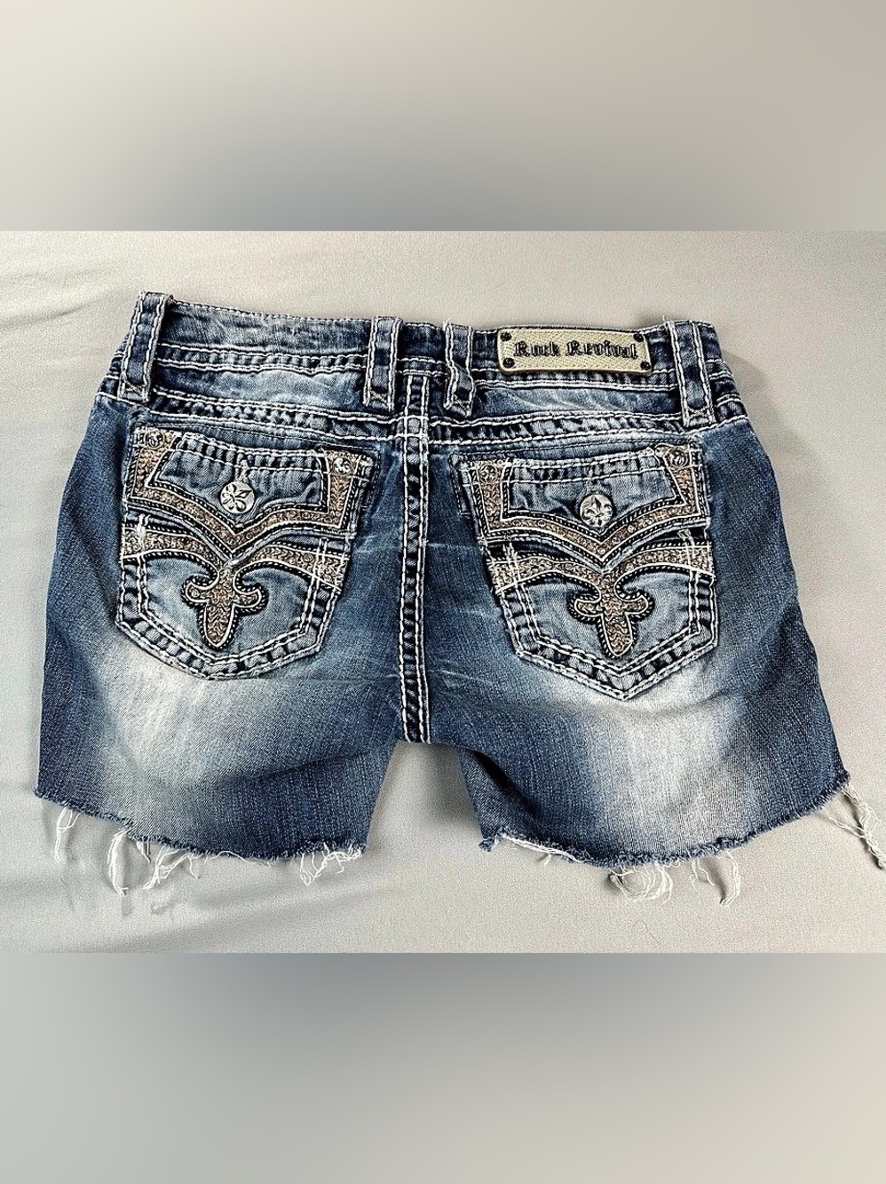 Rock Revival Celinda Denim Shorts Waist 29 8 Cutoff Embellished Y2K Flap Pocket